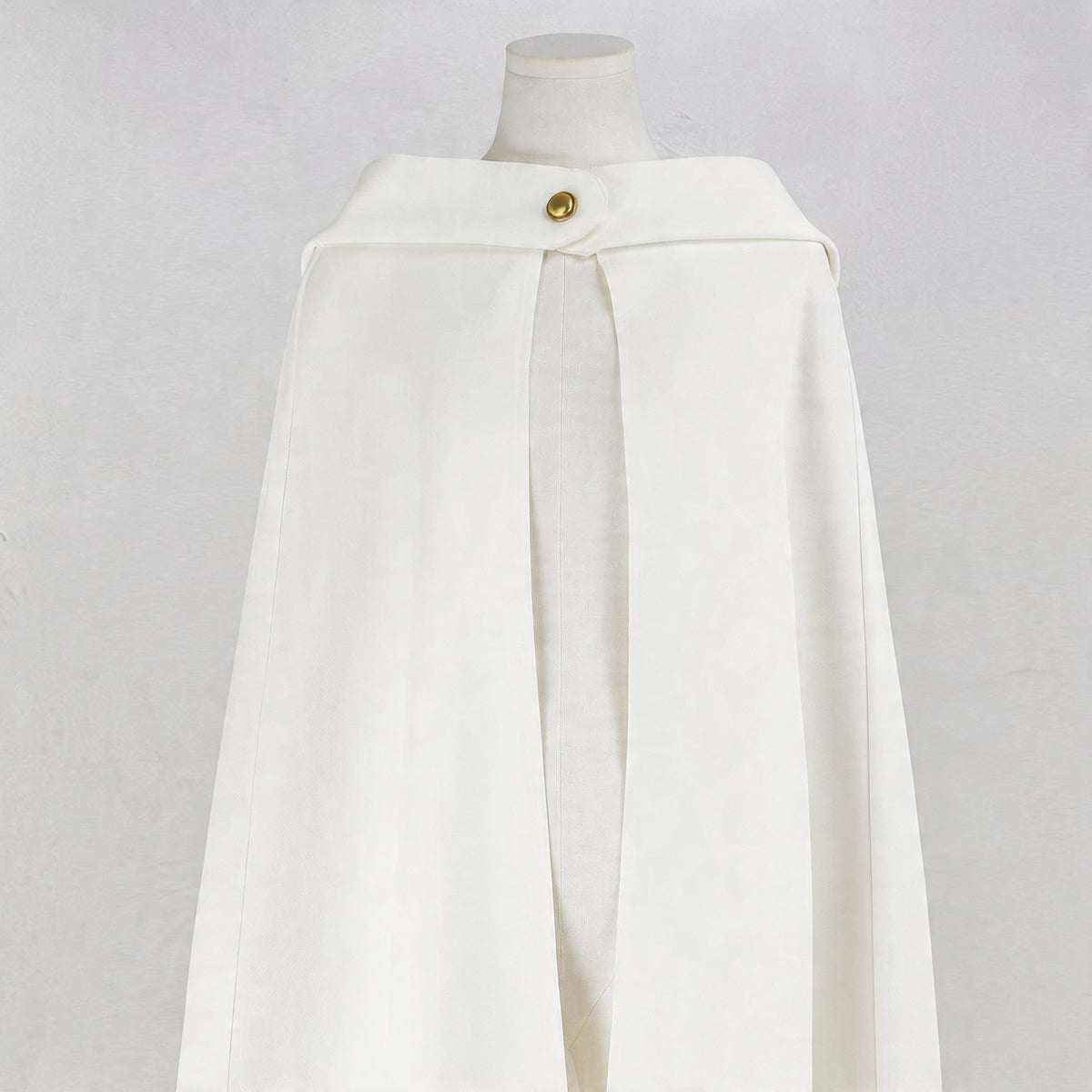 Re:ZERO -Starting Life in Another World- Emilia Cape Cosplay Costume for Anime Fans - Halloweez