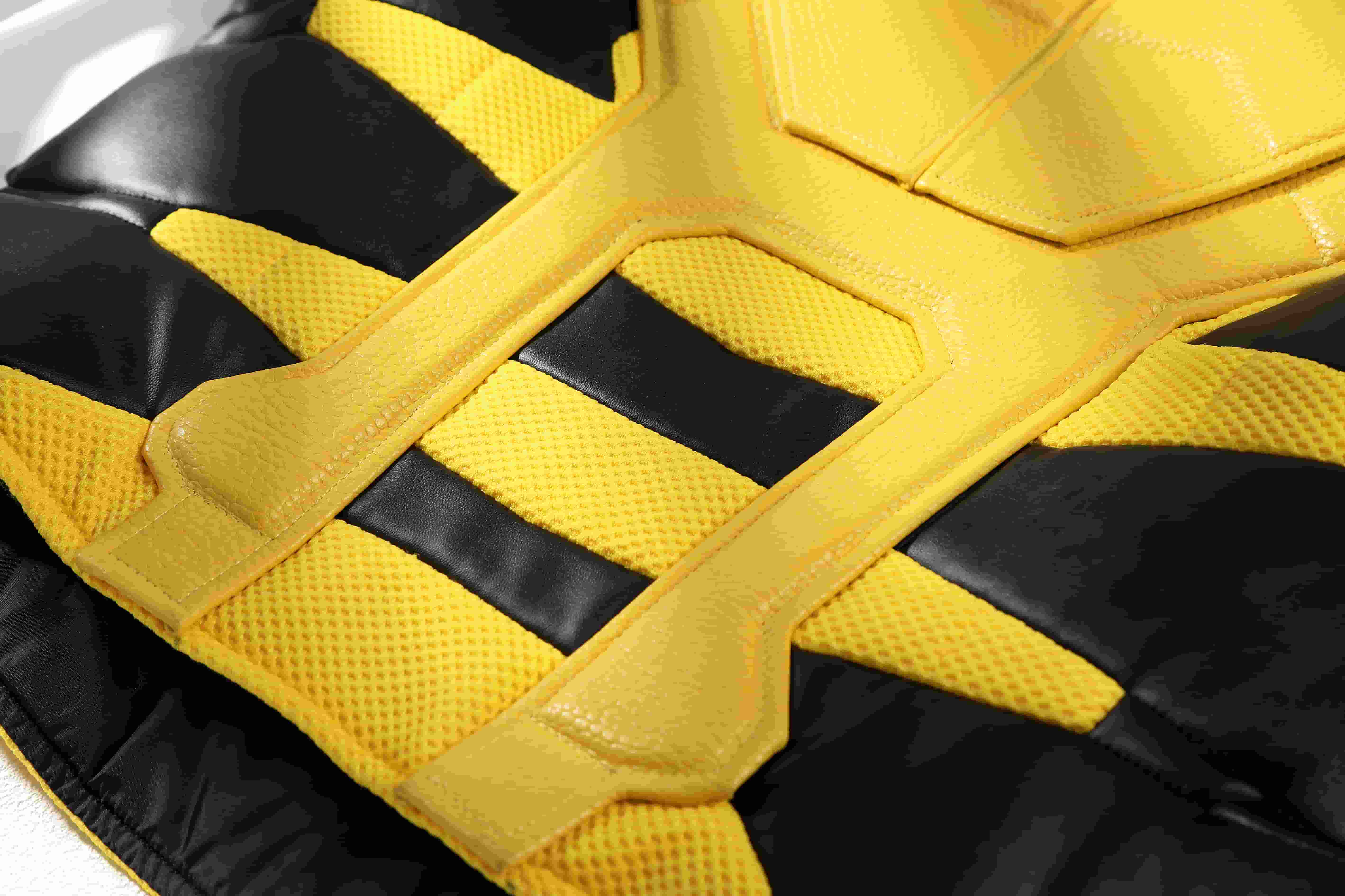 Marvel Wolverine Classic Yellow Suit Full Set Cosplay Costume, X-Men Superhero Outfit for Men - Halloweez
