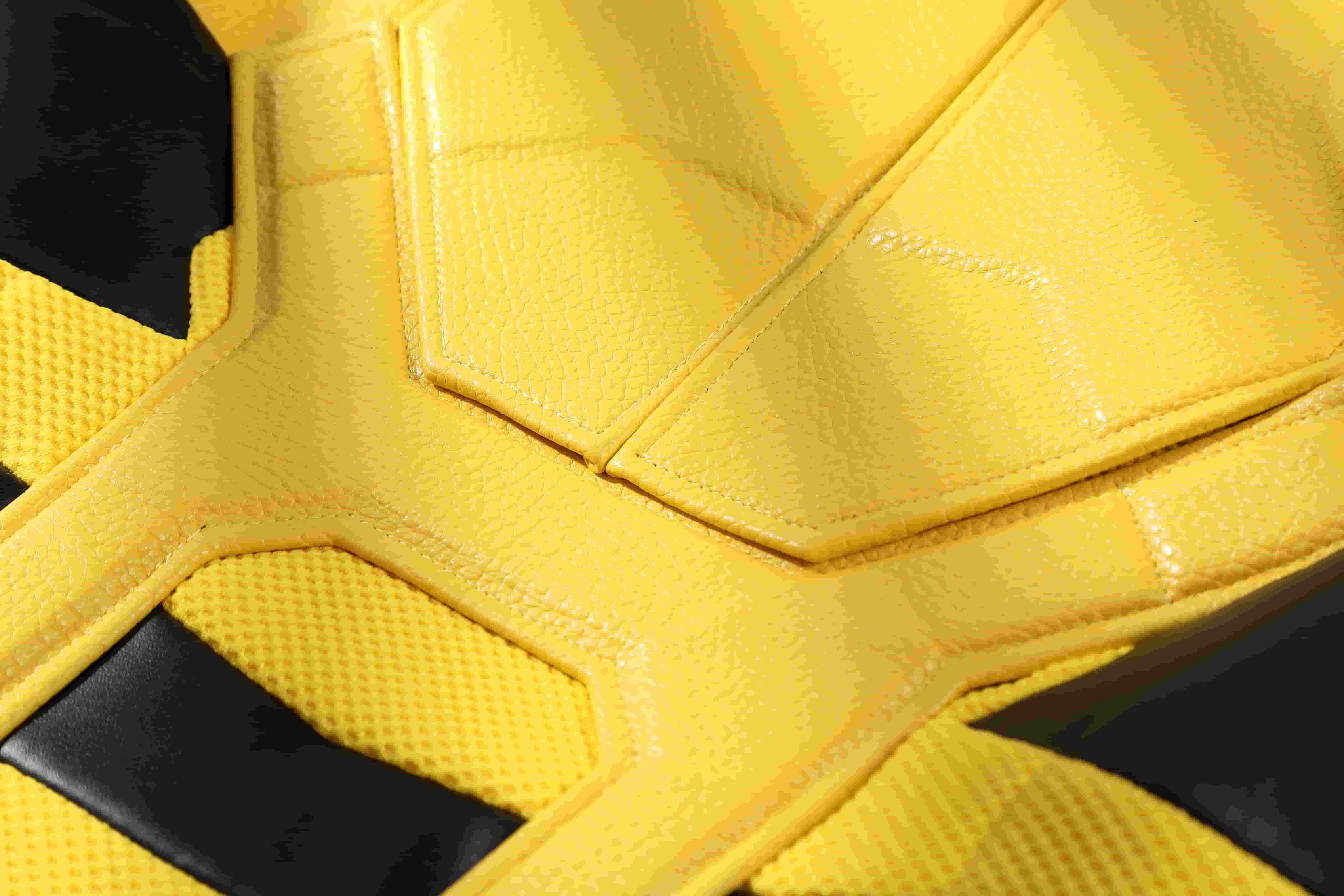 Marvel Wolverine Classic Yellow Suit Full Set Cosplay Costume, X-Men Superhero Outfit for Men - Halloweez