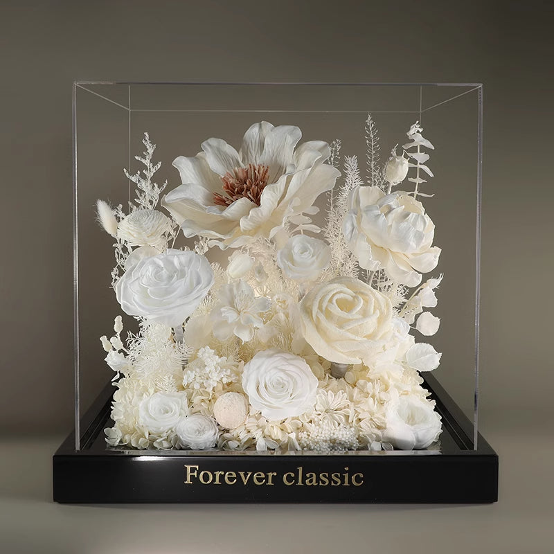 Everlasting White Bliss: exquisita caja de regalo con flores preservadas de Halloweez