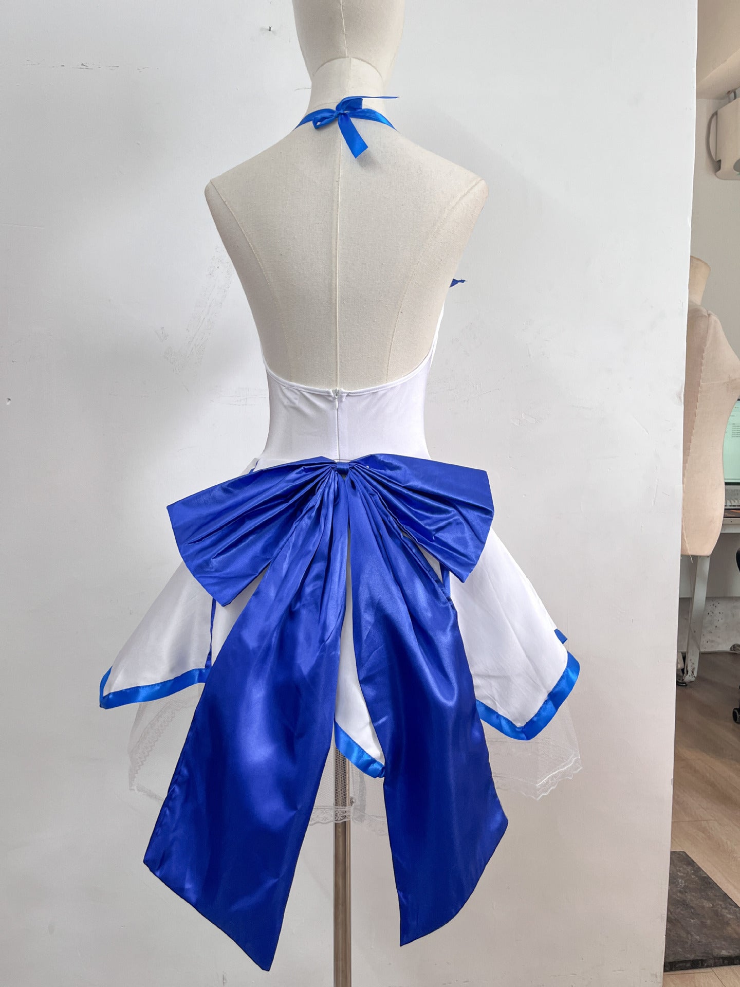 Fate Series Saber Lily White Dress Cosplay Costume, Artoria Pendragon Lily Strapless Sailor Dress Set For Anime Convention Role Play - Halloweez