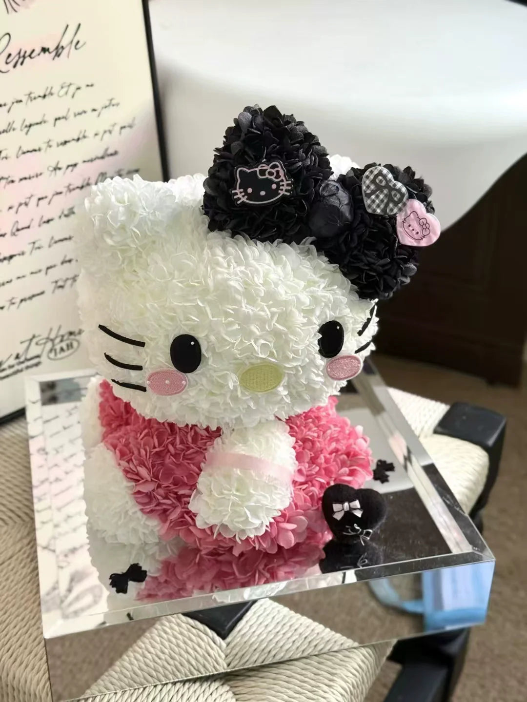 Adorno de flor eterna de Hello Kitty para Halloween: regalo de Navidad ideal para novias y amigas