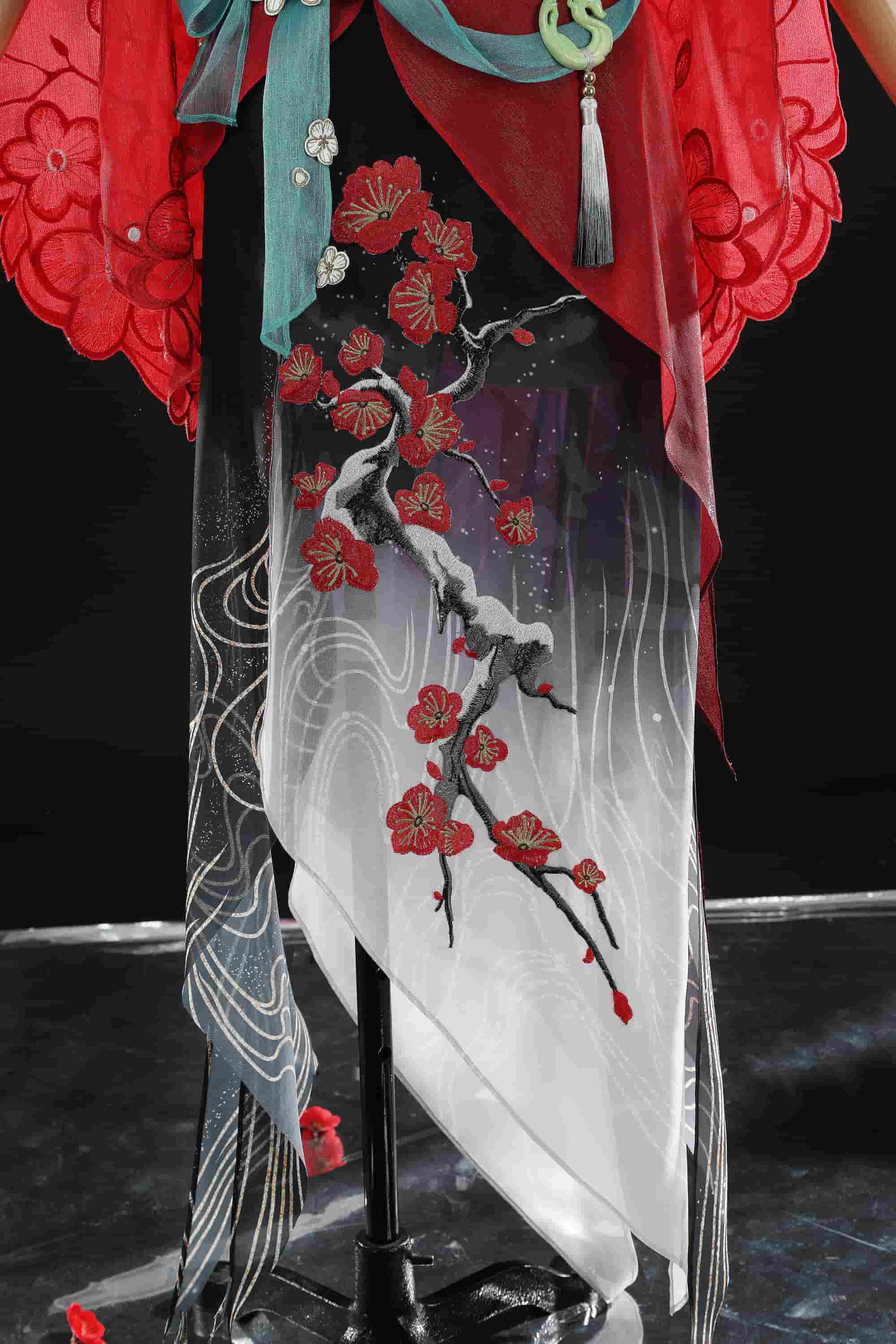 Naraka: Bladepoint Gu Qinghan Cosplay Costume - Wenchuxing Luxun Yuxiao New Year Outfit - Halloweez