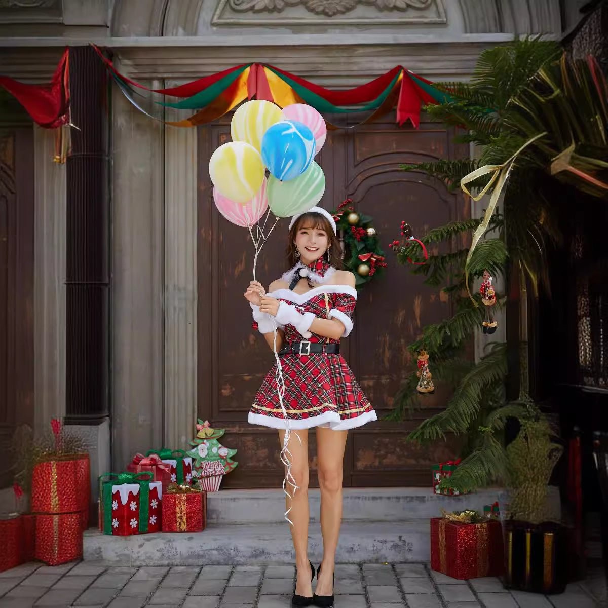 Stylish Halloweez Christmas Costumes - Sexy Festive Party Outfits with Cape Queen Plaid - Halloweez
