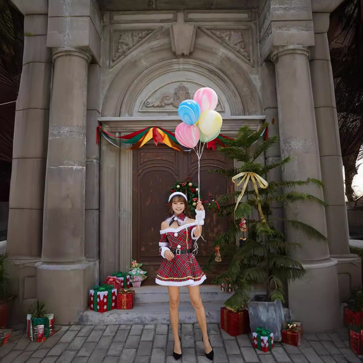 Stylish Halloweez Christmas Costumes - Sexy Festive Party Outfits with Cape Queen Plaid - Halloweez